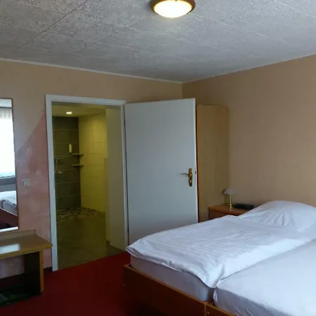 Landgasthaus Zur Linde Uslar Esterno foto
