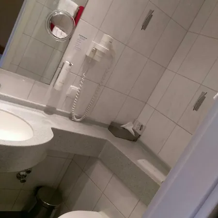 Landgasthaus Zur Linde Uslar Esterno foto